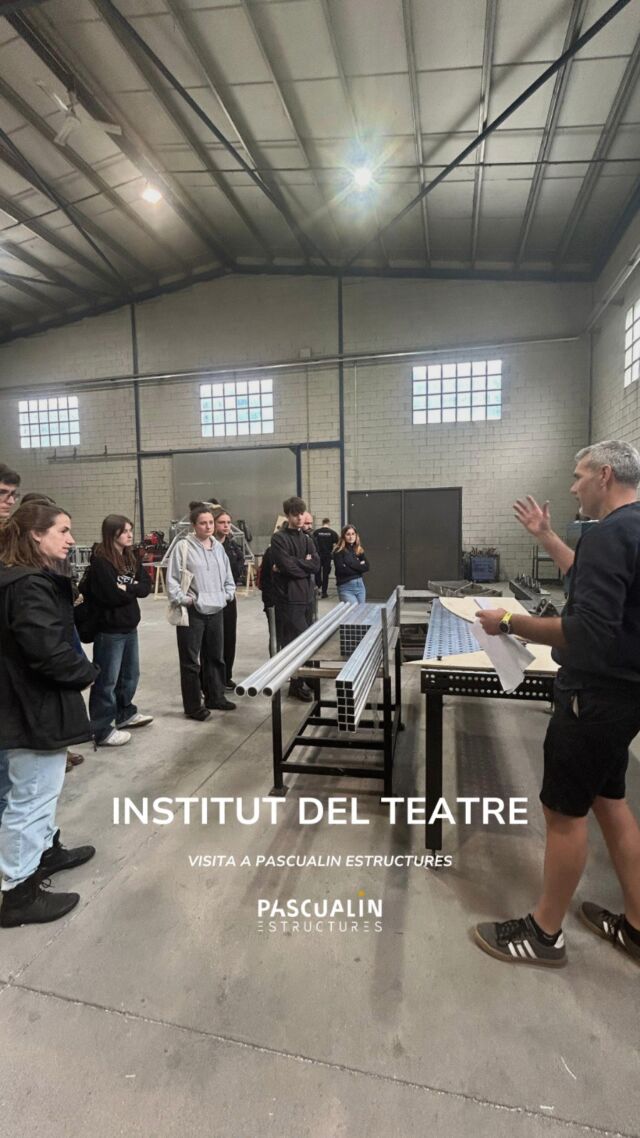 ESCOLA SUPERIOR D’ART DRAMÀTIC (IT) – VISITA A PASCUALIN ESTRUCTURES

🎭Hemos tenido la oportunidad de abrir nuestras puertas para los estudiantes del grado de Escenografía de la Escuela Superior de Arte Dramático de @institutdelteatre. 🎭
Nos ha hecho mucha ilusión mostrarles de primera mano nuestros proyectos y tener una visión más cercana de nuestro proceso creativo.🙌

✨¡Muchas Gracias por la visita! Os deseamos mucho éxito en vuestro camino como futuros escenógrafos.✨

CAT: 

🎭Hem tingut l’oportunitat d’obrir les nostres portes pels estudiants del grau Escenografia de l’Escola Superior d’Art Dramàtic  de @institutdelteatre. 🎭
Ens ha fet molta il·lusió mostrar-els-hi de primera mà els nostres projectes i tenir una visió més propera del nostre procés creatiu. 🙌

✨Moltes Gràcies per la visita! Us desitgem molt èxit en el vostre camí com a futurs escenògrafs.✨

#institutdelteatre #taller #escenografia #inspiración #teatro #teatrebarcelona #teatrecatalà #pascualinestructures #artedramático #estudiantes #technicaltheatre #setbuilding